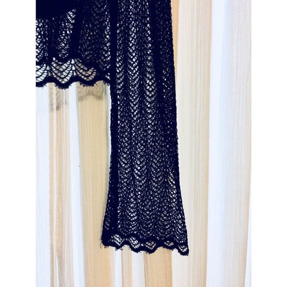 Aritzia Wilfred, Black Lace Long Sleeve Fitted Blouse - Picture 2 of 3